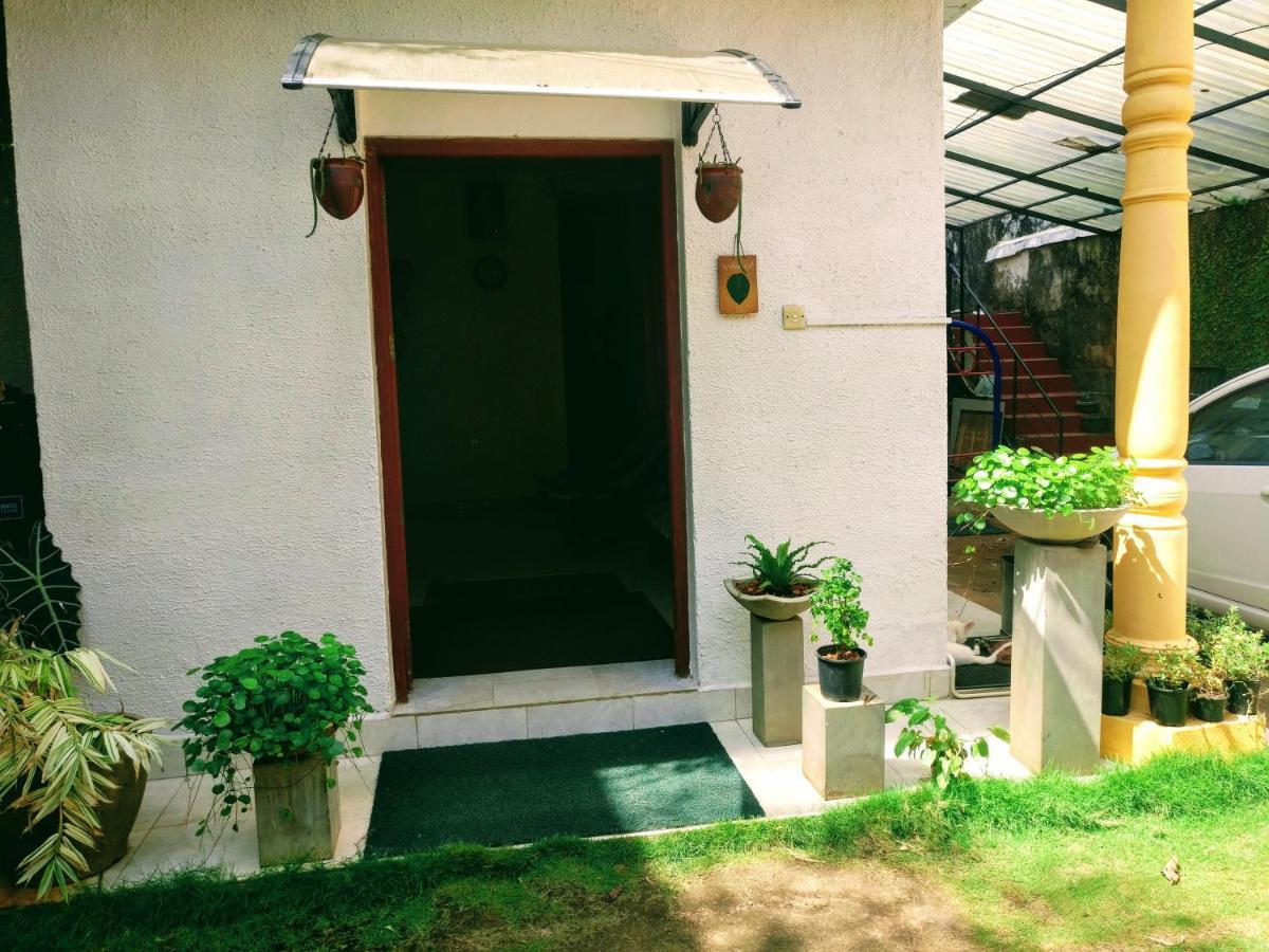 Villa Two Residence Dehiwala-Mount Lavinia Bagian luar foto